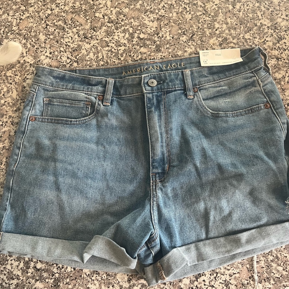 American Eagle shorts-new